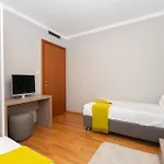 Suits Lav Apartment Podstrana