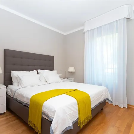 Apartman Suits Lav